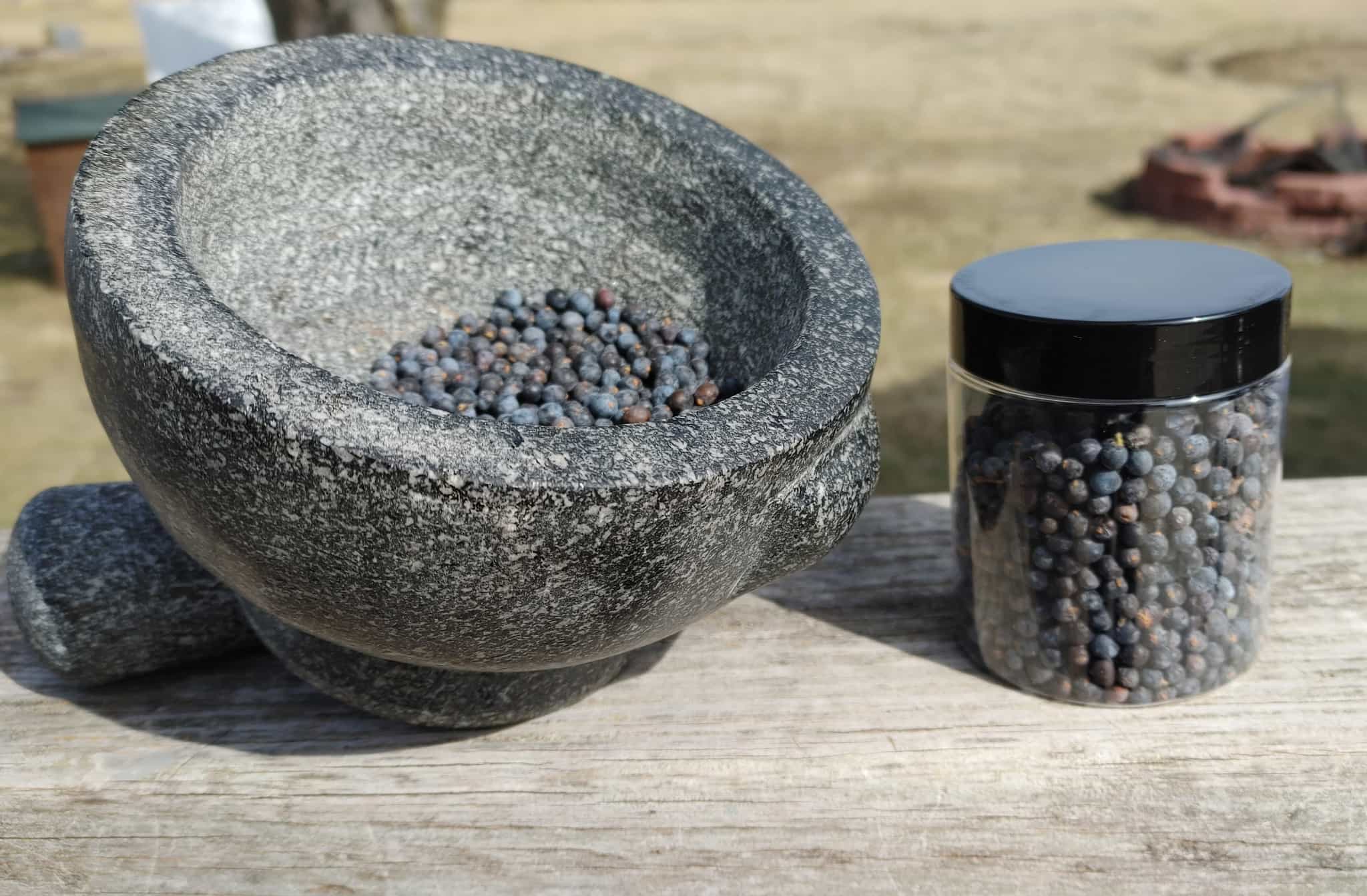 Juniper Berries (Dried 1oz)
