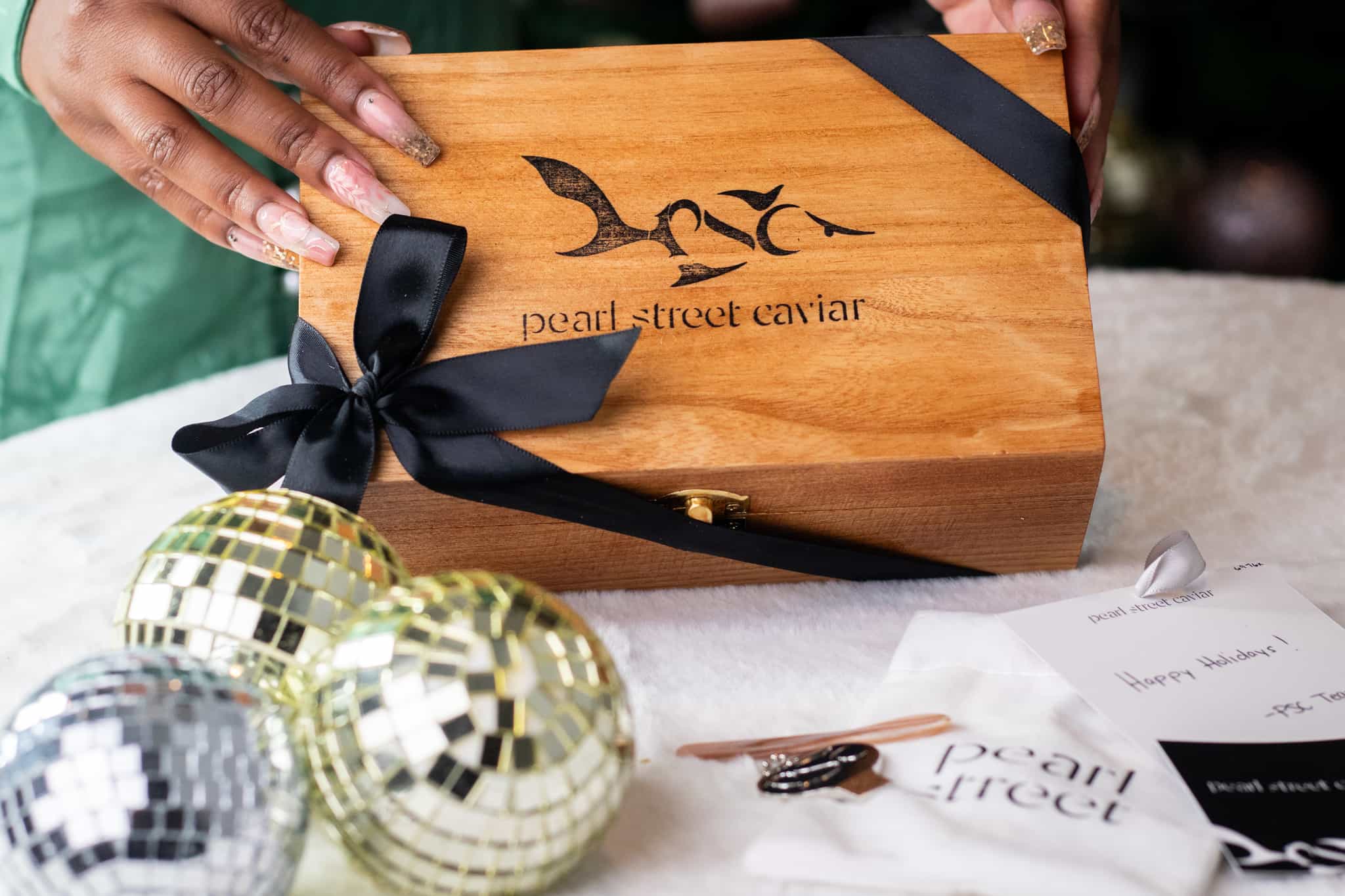 Pearl Holiday Box
